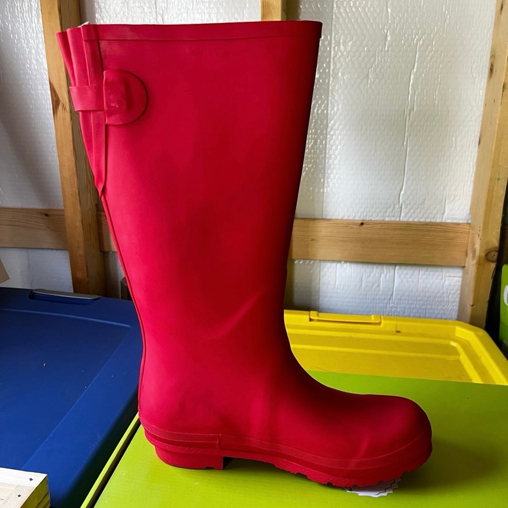 New! Women’s Gator Waders Rain Boots in Red